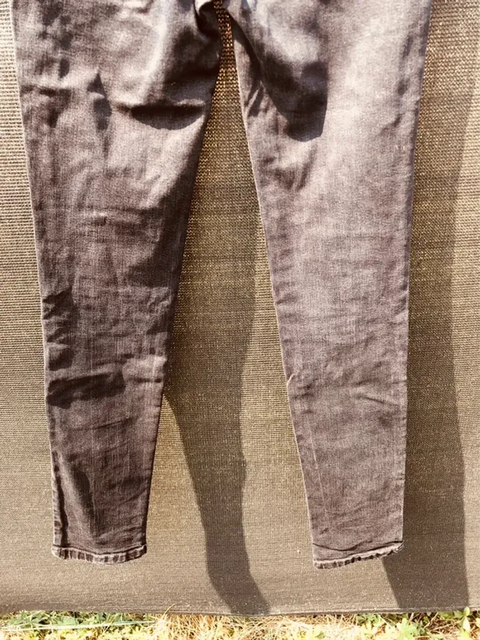 Jean 34 - photo numéro 5