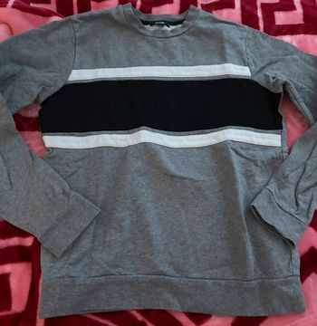 Pull gris et marine