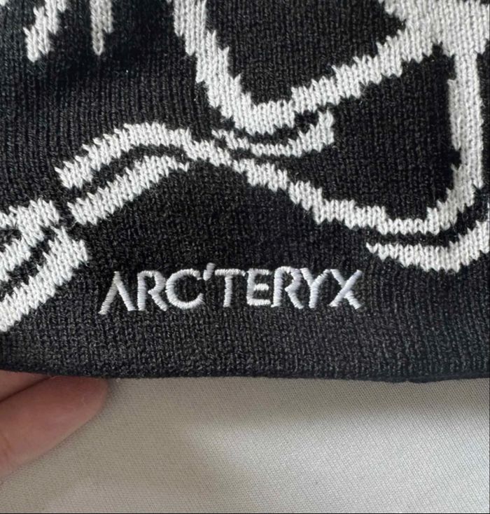 Bonnet Arc’teryx blanc et noir - photo numéro 2