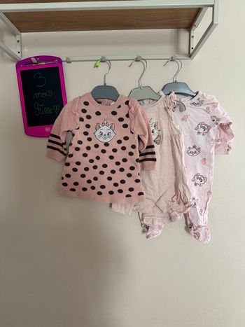 Lot de vêtements Marie des Aristochats  Robe pull, combinaison short et pyjama fin - T3mois - Disney