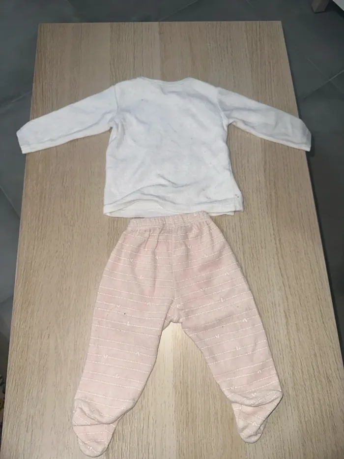 Vend pyjama 2 pièce marque chocolatine taille 6 mois en bonne état - photo numéro 2