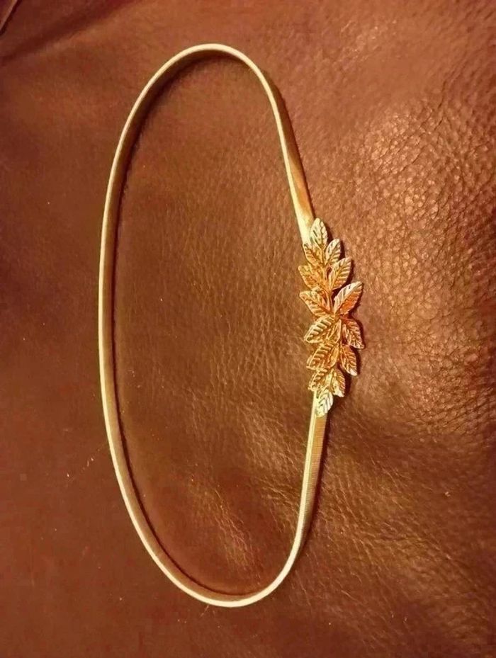 Neuve ceinture extensible dorée