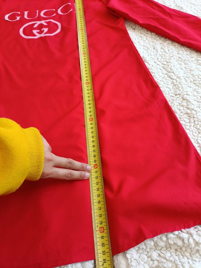 Contrefaçon Robe rouge GUCCI à manches longues - imprimé logo style tendance - photo numéro 5