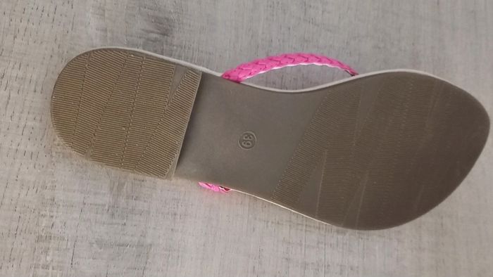Tongs fantaisie NEUVES p39 - photo numéro 3