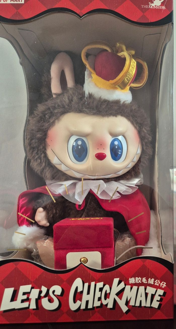 Let's checkmate king popmart