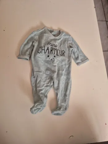 Pyjamas 1 mois
