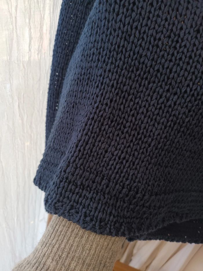 Joli pull bleu marine Peruzzi taille S - photo numéro 4