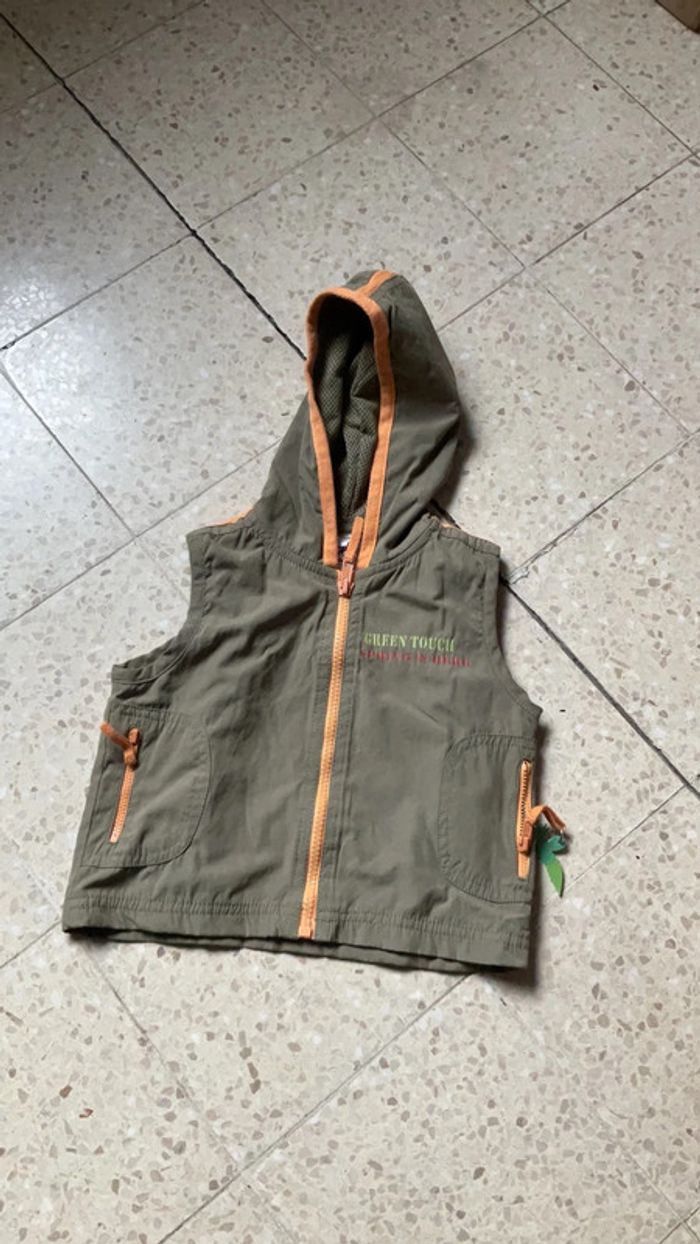 Veste sans manche kaki/orange t98 (n°36)
