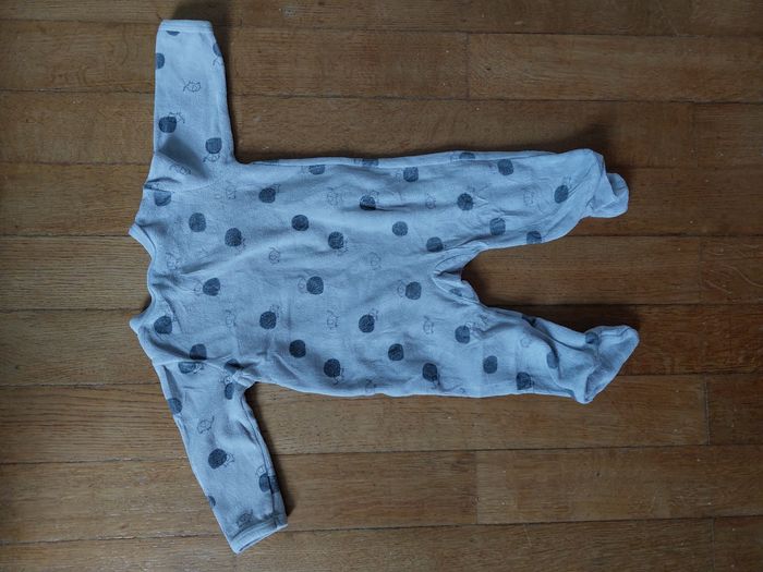 Pyjama, dors bien TQF 3 mois - photo numéro 3