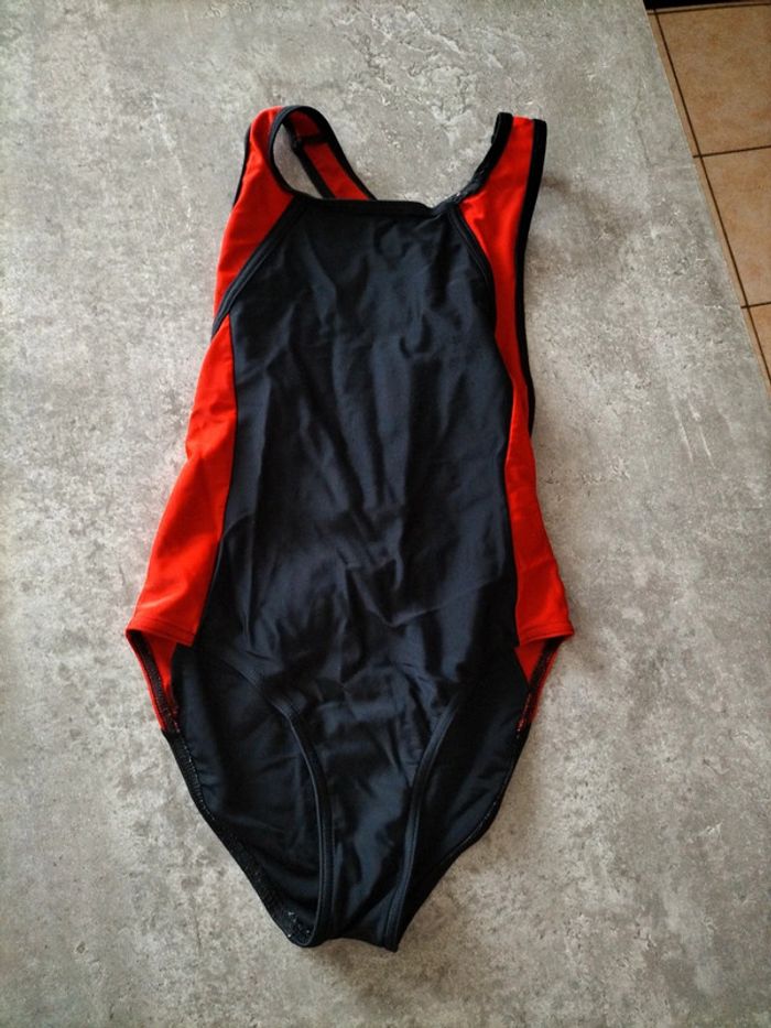 Maillot de bain taille 12 ans