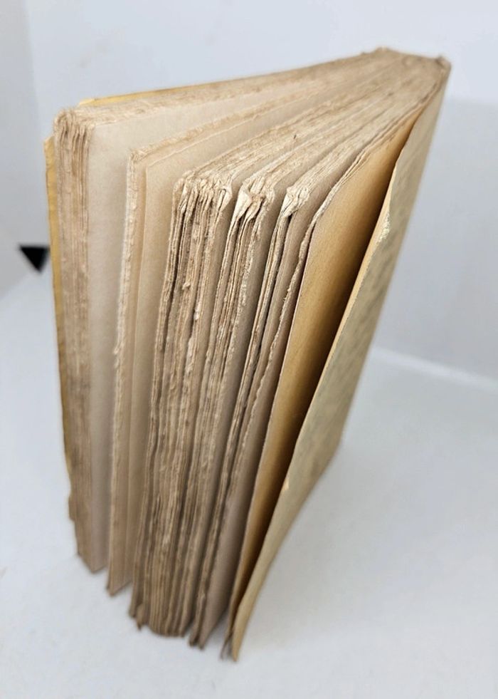 Ancien roman.
"Kœnigsmark", de Pierre Benoit.
Alban Michel. 
318 pages. 
En l'état - photo numéro 4