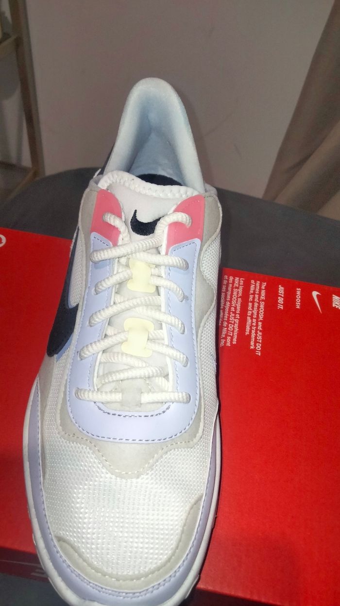 Nike air toute neuve jamais porté - photo numéro 3