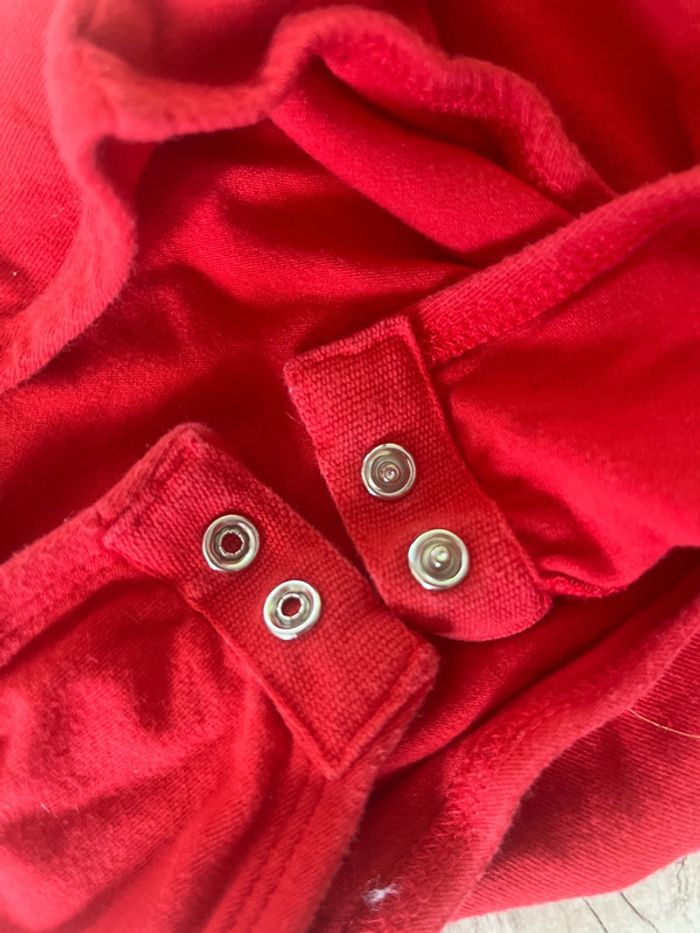 Body rouge - photo numéro 4