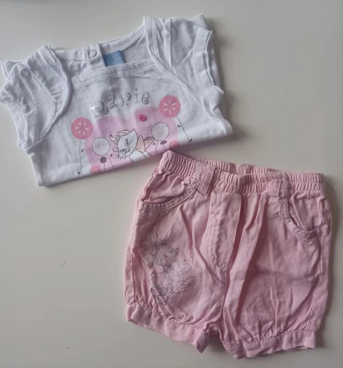 Lot vêtements fille 6 mois - photo numéro 3