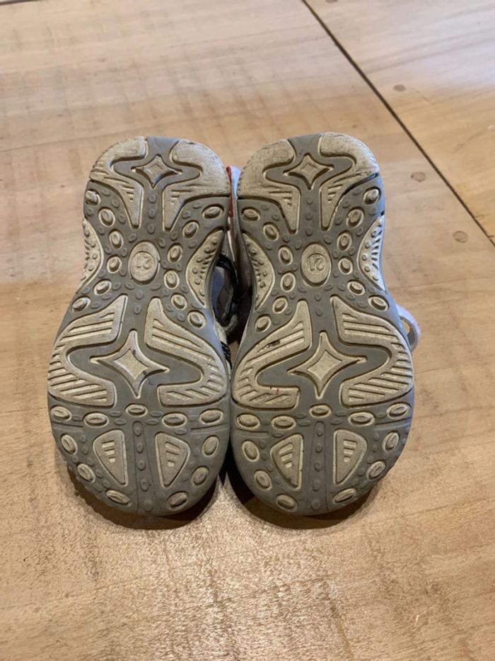 Chaussure ouverte garçon printemps/été taille 21 - photo numéro 8