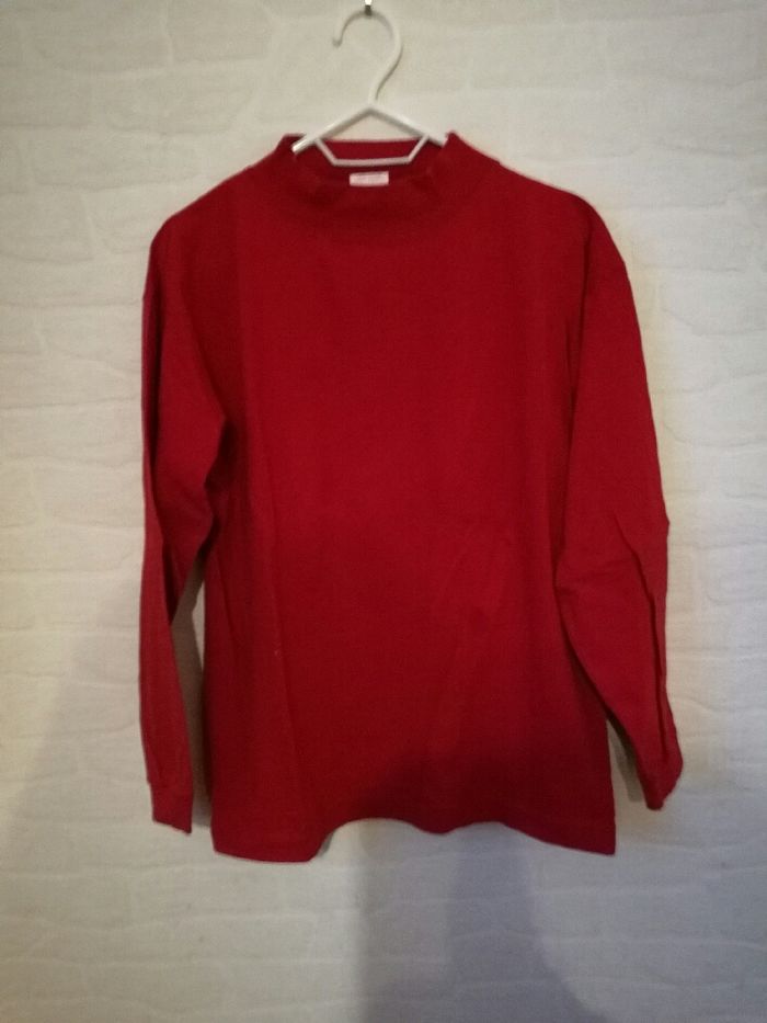 Sou-pull rouge enfant taille 14 ans - photo numéro 2