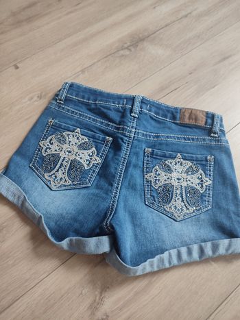 Short fille 14 ans