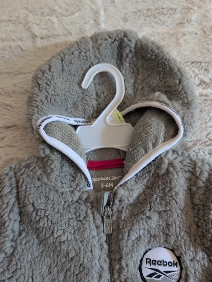 Combinaison bébé. 3/6 mois. Neuf. Reebok - photo numéro 5