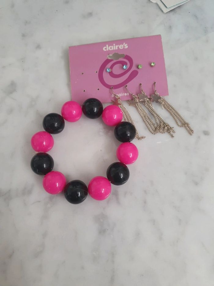 Lot boucles et bracelet