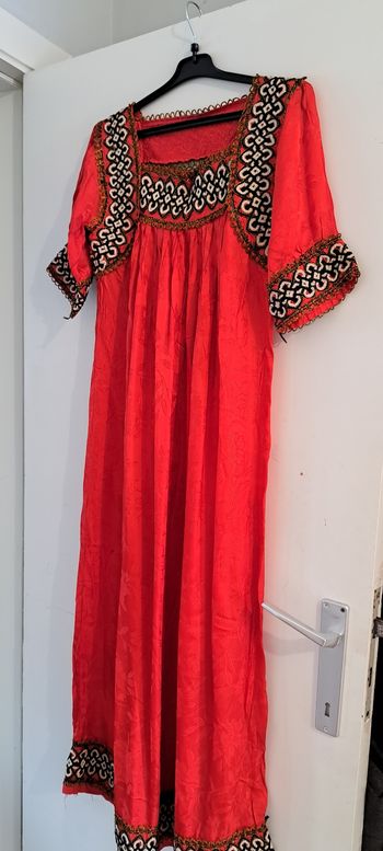 Robe kabyle rouge