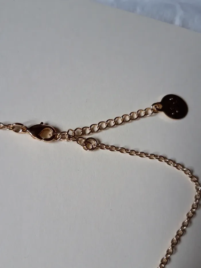 Collier pendentif fantaisie doré - photo numéro 3