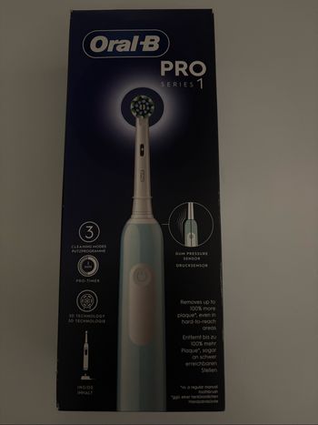 Brosse à dent oral b NEUVE
