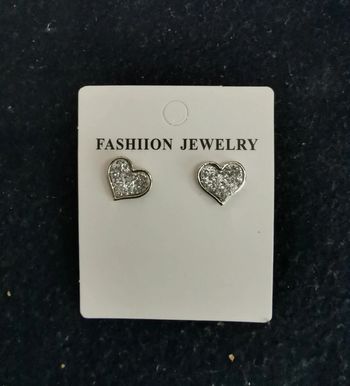 Puces d'oreilles cœurs