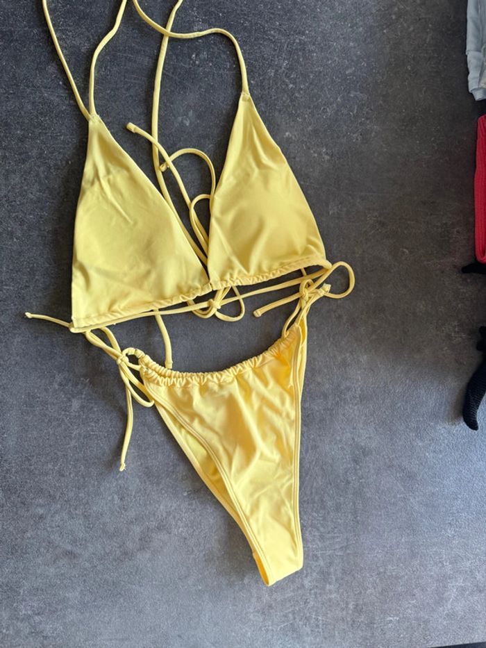 Maillot de bain deux pièces jaune