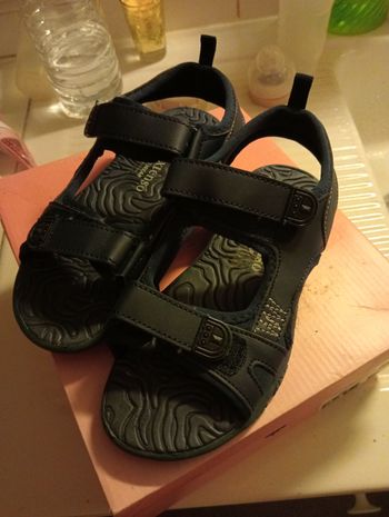 Sandale a scratch neuves garcon