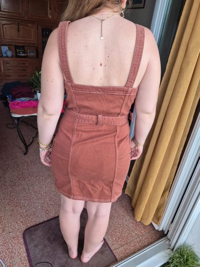 Robe uni et fermeture éclair - photo numéro 3