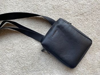 Sacoche / sac bandoulière cuir Calvin Klein 🌻