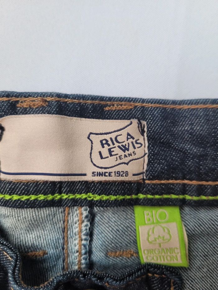 VEUF - Short Bermuda Vasken Rica
Lewis Taille F 40 / US 31 - photo numéro 4