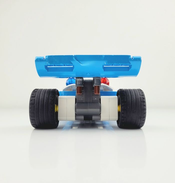 2 sets Lego Technic - pick up + voiture de police - rèf. 42090 et 42091 - photo numéro 8