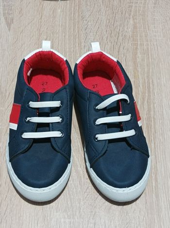 Chaussures neuves garçon