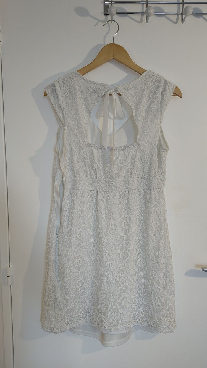 Robe dentelle - photo numéro 4