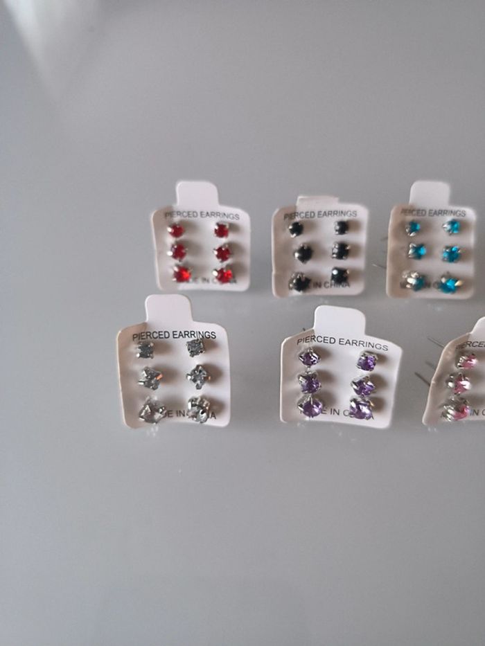 Ensemble 36 boucles d'oreilles