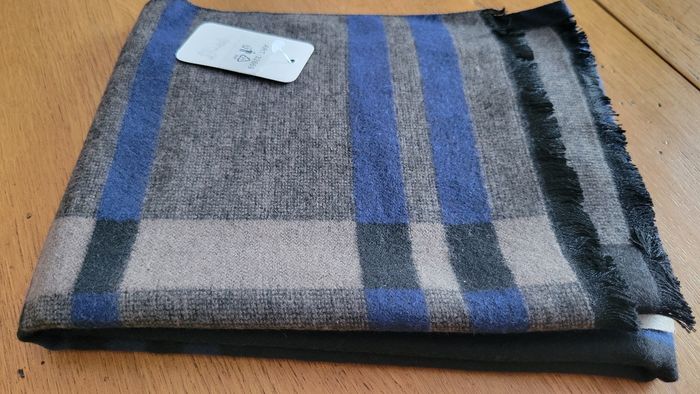 Écharpe homme neuve avec étiquette - photo numéro 5