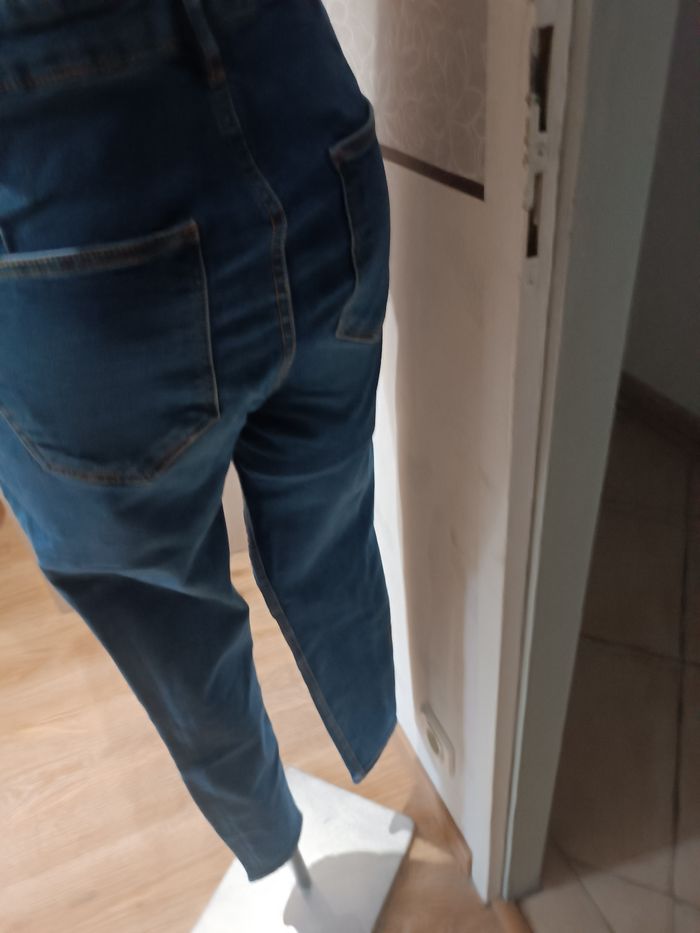 Jean femme Zara t 40 - photo numéro 3