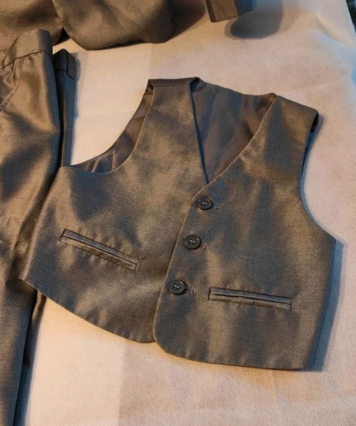 Costume cérémonie 12 mois - photo numéro 3