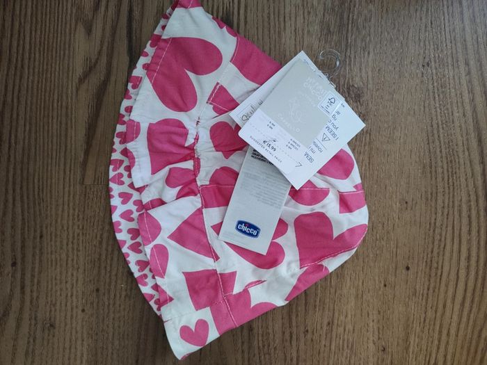 Chapeau fille rose coeurs Chicco neuf - photo numéro 2