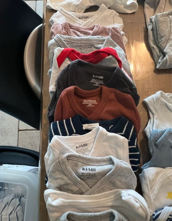 Grand lot de vêtements garçon 3 mois - photo numéro 3