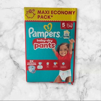Couches pampers taille 5 pants