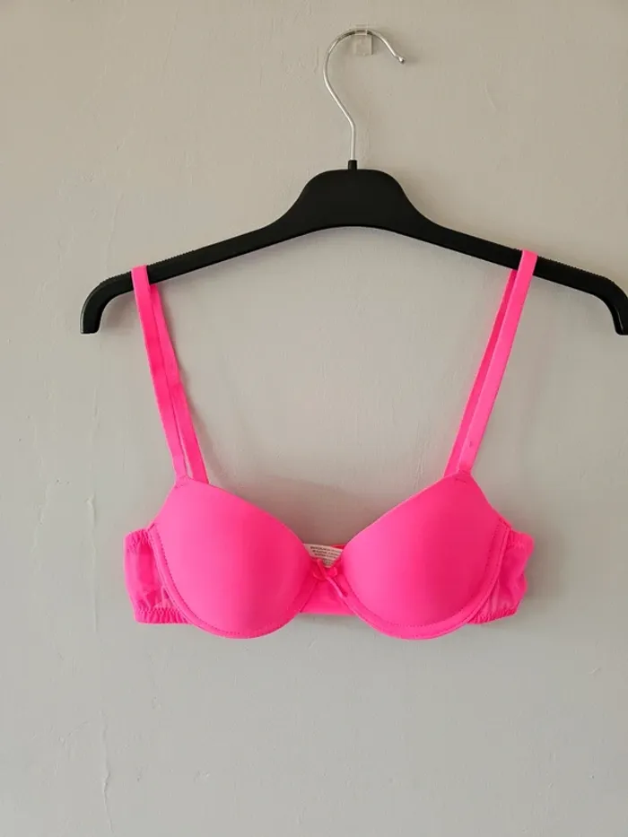 Soutien-gorge - photo numéro 2