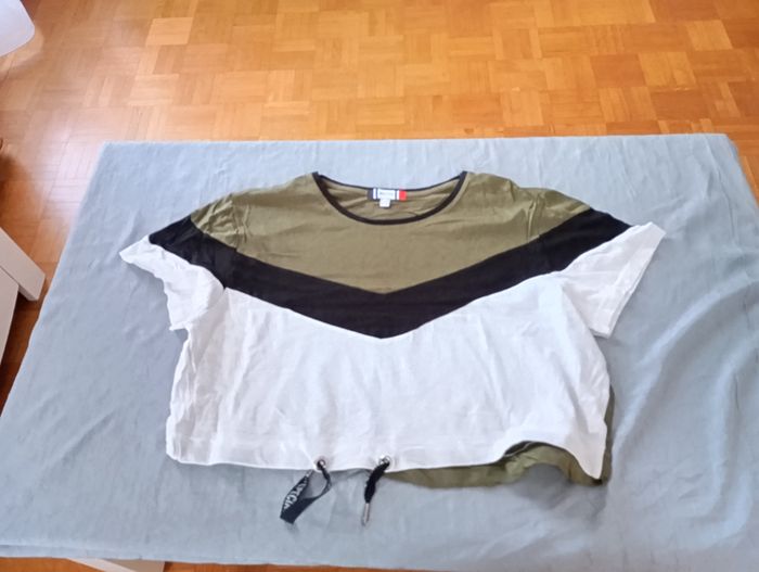 Lot 6 tee shirts top courts - photo numéro 7