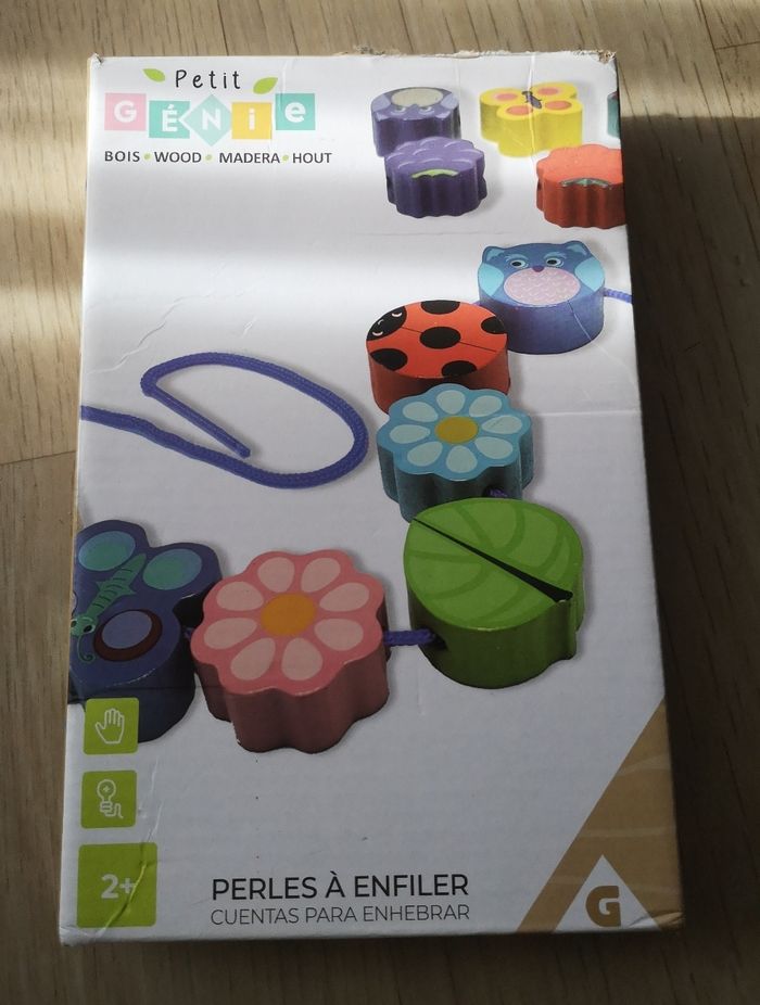 Perles à enfiler jeu