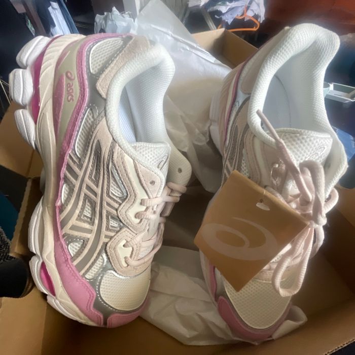 ASICS Gel NYC CREAM MINERAL BEIGE PINK 39