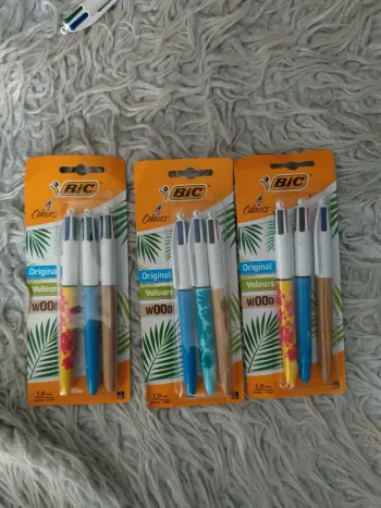 Lot de 3 lots stylos 4 couleurs