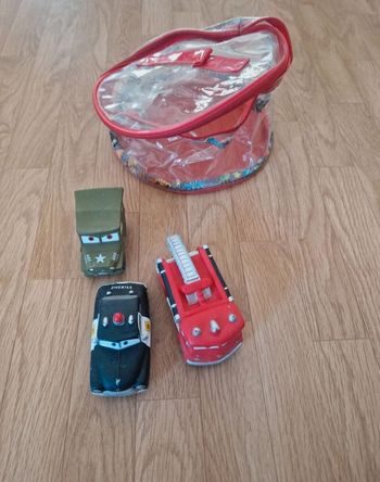 🚗 Lot 3 voitures plastique + sac de rangement – Thème Cars