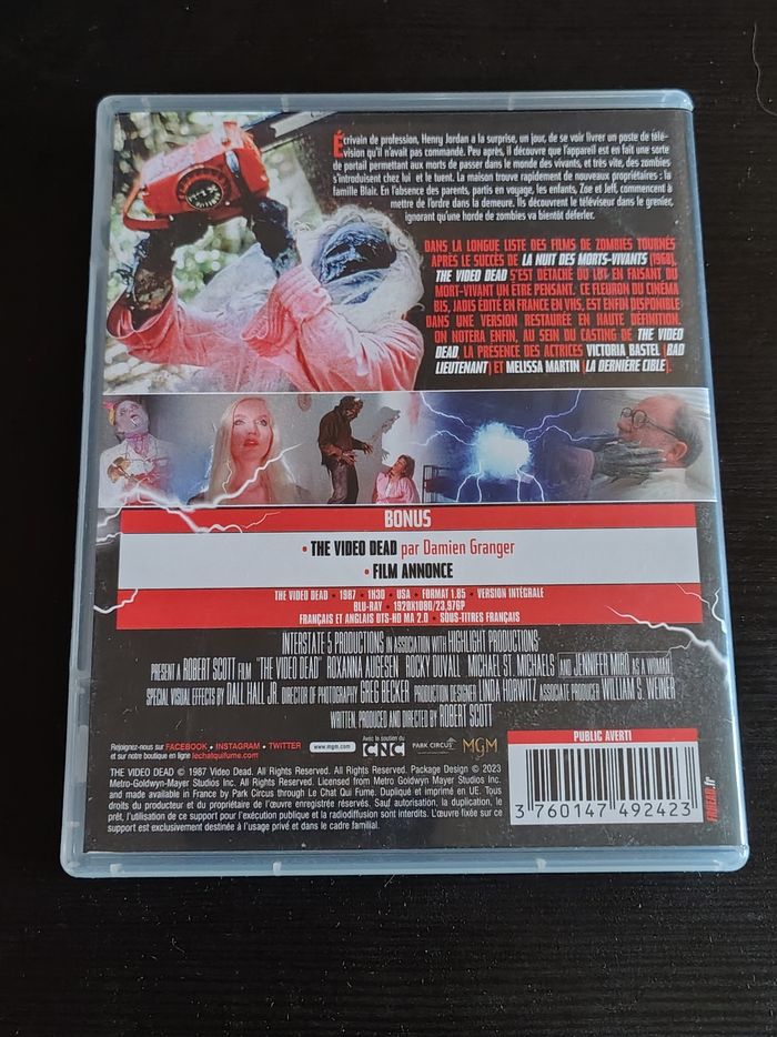 Blu Ray The Video Dead (Michael St. Michaels, Thaddeus Golas, Robert Scott) - photo numéro 2