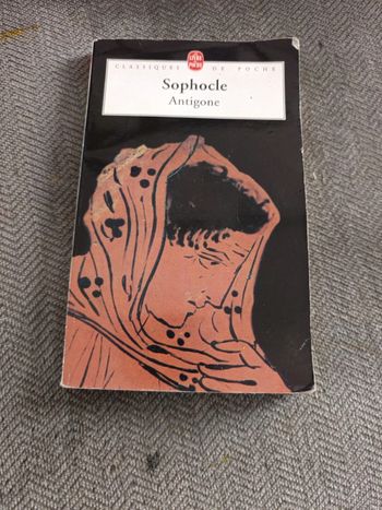 Livre : Antigone